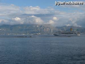 [P25] Vedere din portul din Corfu Town » foto by vlado2
 - 
<span class="allrVoted glyphicon glyphicon-heart hidden" id="av575620"></span>
<a class="m-l-10 hidden" id="sv575620" onclick="voting_Foto_DelVot(,575620,10697)" role="button">șterge vot <span class="glyphicon glyphicon-remove"></span></a>
<a id="v9575620" class=" c-red"  onclick="voting_Foto_SetVot(575620)" role="button"><span class="glyphicon glyphicon-heart-empty"></span> <b>LIKE</b> = Votează poza</a> <img class="hidden"  id="f575620W9" src="/imagini/loader.gif" border="0" /><span class="AjErrMes hidden" id="e575620ErM"></span>