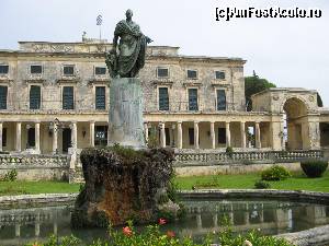 [P03] Statuia lui Sir Frederick Adam - Corfu Town » foto by vlado2
 - 
<span class="allrVoted glyphicon glyphicon-heart hidden" id="av575598"></span>
<a class="m-l-10 hidden" id="sv575598" onclick="voting_Foto_DelVot(,575598,10697)" role="button">șterge vot <span class="glyphicon glyphicon-remove"></span></a>
<a id="v9575598" class=" c-red"  onclick="voting_Foto_SetVot(575598)" role="button"><span class="glyphicon glyphicon-heart-empty"></span> <b>LIKE</b> = Votează poza</a> <img class="hidden"  id="f575598W9" src="/imagini/loader.gif" border="0" /><span class="AjErrMes hidden" id="e575598ErM"></span>