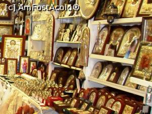[P02] Icoane și alte obiecte și suveniruri bisericești într-o prăvălie situată vis-a-vis de biserica Sfântu Spiridon » foto by Lucien
 - 
<span class="allrVoted glyphicon glyphicon-heart hidden" id="av786953"></span>
<a class="m-l-10 hidden" id="sv786953" onclick="voting_Foto_DelVot(,786953,10697)" role="button">șterge vot <span class="glyphicon glyphicon-remove"></span></a>
<a id="v9786953" class=" c-red"  onclick="voting_Foto_SetVot(786953)" role="button"><span class="glyphicon glyphicon-heart-empty"></span> <b>LIKE</b> = Votează poza</a> <img class="hidden"  id="f786953W9" src="/imagini/loader.gif" border="0" /><span class="AjErrMes hidden" id="e786953ErM"></span>