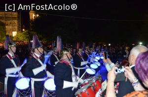 [P18] Fanfara interprtând un cântec vesel în așteptare anunțului ănvierii Domnului.  » foto by Ioan Raita
 - 
<span class="allrVoted glyphicon glyphicon-heart hidden" id="av738070"></span>
<a class="m-l-10 hidden" id="sv738070" onclick="voting_Foto_DelVot(,738070,10697)" role="button">șterge vot <span class="glyphicon glyphicon-remove"></span></a>
<a id="v9738070" class=" c-red"  onclick="voting_Foto_SetVot(738070)" role="button"><span class="glyphicon glyphicon-heart-empty"></span> <b>LIKE</b> = Votează poza</a> <img class="hidden"  id="f738070W9" src="/imagini/loader.gif" border="0" /><span class="AjErrMes hidden" id="e738070ErM"></span>