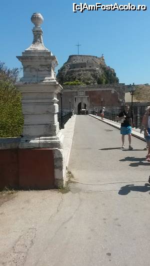 [P35] Intrarea in Fortareata Veche » foto by AleDia
 - 
<span class="allrVoted glyphicon glyphicon-heart hidden" id="av687222"></span>
<a class="m-l-10 hidden" id="sv687222" onclick="voting_Foto_DelVot(,687222,10697)" role="button">șterge vot <span class="glyphicon glyphicon-remove"></span></a>
<a id="v9687222" class=" c-red"  onclick="voting_Foto_SetVot(687222)" role="button"><span class="glyphicon glyphicon-heart-empty"></span> <b>LIKE</b> = Votează poza</a> <img class="hidden"  id="f687222W9" src="/imagini/loader.gif" border="0" /><span class="AjErrMes hidden" id="e687222ErM"></span>