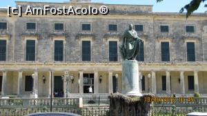 [P01] Palatul cu statuia lui Sir Adam » foto by elviramvio
 - 
<span class="allrVoted glyphicon glyphicon-heart hidden" id="av801503"></span>
<a class="m-l-10 hidden" id="sv801503" onclick="voting_Foto_DelVot(,801503,10697)" role="button">șterge vot <span class="glyphicon glyphicon-remove"></span></a>
<a id="v9801503" class=" c-red"  onclick="voting_Foto_SetVot(801503)" role="button"><span class="glyphicon glyphicon-heart-empty"></span> <b>LIKE</b> = Votează poza</a> <img class="hidden"  id="f801503W9" src="/imagini/loader.gif" border="0" /><span class="AjErrMes hidden" id="e801503ErM"></span>