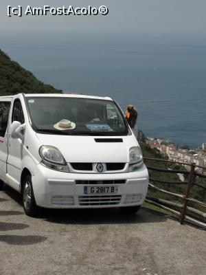 [P15] Spectacol cu maimuțica pe oglinda retrovizoare a microbuzului; acestea erau microbuzele care urcau pe Stâncă contra 23 de lire/persoană » foto by RoxanaGRS
 - 
<span class="allrVoted glyphicon glyphicon-heart hidden" id="av946729"></span>
<a class="m-l-10 hidden" id="sv946729" onclick="voting_Foto_DelVot(,946729,10713)" role="button">șterge vot <span class="glyphicon glyphicon-remove"></span></a>
<a id="v9946729" class=" c-red"  onclick="voting_Foto_SetVot(946729)" role="button"><span class="glyphicon glyphicon-heart-empty"></span> <b>LIKE</b> = Votează poza</a> <img class="hidden"  id="f946729W9" src="/imagini/loader.gif" border="0" /><span class="AjErrMes hidden" id="e946729ErM"></span>