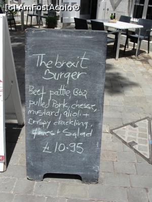 [P20] V-am zis că era ziua brexit-ului. Remarcați prețul - 10,95 lire. Ne-a trecut foamea instantaneu :)  » foto by RoxanaGRS
 - 
<span class="allrVoted glyphicon glyphicon-heart hidden" id="av946739"></span>
<a class="m-l-10 hidden" id="sv946739" onclick="voting_Foto_DelVot(,946739,10713)" role="button">șterge vot <span class="glyphicon glyphicon-remove"></span></a>
<a id="v9946739" class=" c-red"  onclick="voting_Foto_SetVot(946739)" role="button"><span class="glyphicon glyphicon-heart-empty"></span> <b>LIKE</b> = Votează poza</a> <img class="hidden"  id="f946739W9" src="/imagini/loader.gif" border="0" /><span class="AjErrMes hidden" id="e946739ErM"></span>