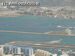 [P08] Pista aeroportului luată cu teleobiectivul din telecabină » foto by RoxanaGRS
 - 
<span class="allrVoted glyphicon glyphicon-heart hidden" id="av946714"></span>
<a class="m-l-10 hidden" id="sv946714" onclick="voting_Foto_DelVot(,946714,10713)" role="button">șterge vot <span class="glyphicon glyphicon-remove"></span></a>
<a id="v9946714" class=" c-red"  onclick="voting_Foto_SetVot(946714)" role="button"><span class="glyphicon glyphicon-heart-empty"></span> <b>LIKE</b> = Votează poza</a> <img class="hidden"  id="f946714W9" src="/imagini/loader.gif" border="0" /><span class="AjErrMes hidden" id="e946714ErM"></span>