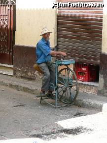 [P06] Personă care ascute diverse lucruri » foto by ramo_info
 - 
<span class="allrVoted glyphicon glyphicon-heart hidden" id="av224097"></span>
<a class="m-l-10 hidden" id="sv224097" onclick="voting_Foto_DelVot(,224097,10713)" role="button">șterge vot <span class="glyphicon glyphicon-remove"></span></a>
<a id="v9224097" class=" c-red"  onclick="voting_Foto_SetVot(224097)" role="button"><span class="glyphicon glyphicon-heart-empty"></span> <b>LIKE</b> = Votează poza</a> <img class="hidden"  id="f224097W9" src="/imagini/loader.gif" border="0" /><span class="AjErrMes hidden" id="e224097ErM"></span>