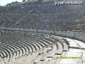 [P08] Marele amfiteatru de la Efes, celebrul sit istoric aflat la cca. 2 ore de mers langa Kusadasi.  » foto by calatorul
 - 
<span class="allrVoted glyphicon glyphicon-heart hidden" id="av563547"></span>
<a class="m-l-10 hidden" id="sv563547" onclick="voting_Foto_DelVot(,563547,10714)" role="button">șterge vot <span class="glyphicon glyphicon-remove"></span></a>
<a id="v9563547" class=" c-red"  onclick="voting_Foto_SetVot(563547)" role="button"><span class="glyphicon glyphicon-heart-empty"></span> <b>LIKE</b> = Votează poza</a> <img class="hidden"  id="f563547W9" src="/imagini/loader.gif" border="0" /><span class="AjErrMes hidden" id="e563547ErM"></span>