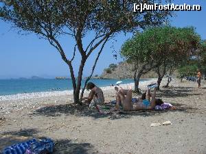 [P01] PLaja din Fethiye la capatul ei nordic, aproape goala si putin amenajata.  » foto by calatorul
 - 
<span class="allrVoted glyphicon glyphicon-heart hidden" id="av563554"></span>
<a class="m-l-10 hidden" id="sv563554" onclick="voting_Foto_DelVot(,563554,10714)" role="button">șterge vot <span class="glyphicon glyphicon-remove"></span></a>
<a id="v9563554" class=" c-red"  onclick="voting_Foto_SetVot(563554)" role="button"><span class="glyphicon glyphicon-heart-empty"></span> <b>LIKE</b> = Votează poza</a> <img class="hidden"  id="f563554W9" src="/imagini/loader.gif" border="0" /><span class="AjErrMes hidden" id="e563554ErM"></span>