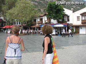 [P08] Piata centrala din Kas, in sudul Anatoliei.  » foto by calatorul
 - 
<span class="allrVoted glyphicon glyphicon-heart hidden" id="av563561"></span>
<a class="m-l-10 hidden" id="sv563561" onclick="voting_Foto_DelVot(,563561,10714)" role="button">șterge vot <span class="glyphicon glyphicon-remove"></span></a>
<a id="v9563561" class=" c-red"  onclick="voting_Foto_SetVot(563561)" role="button"><span class="glyphicon glyphicon-heart-empty"></span> <b>LIKE</b> = Votează poza</a> <img class="hidden"  id="f563561W9" src="/imagini/loader.gif" border="0" /><span class="AjErrMes hidden" id="e563561ErM"></span>