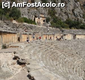 [P10] Teatrul fotografiat de sus » foto by Michi
 - 
<span class="allrVoted glyphicon glyphicon-heart hidden" id="av710959"></span>
<a class="m-l-10 hidden" id="sv710959" onclick="voting_Foto_DelVot(,710959,10714)" role="button">șterge vot <span class="glyphicon glyphicon-remove"></span></a>
<a id="v9710959" class=" c-red"  onclick="voting_Foto_SetVot(710959)" role="button"><span class="glyphicon glyphicon-heart-empty"></span> <b>LIKE</b> = Votează poza</a> <img class="hidden"  id="f710959W9" src="/imagini/loader.gif" border="0" /><span class="AjErrMes hidden" id="e710959ErM"></span>