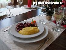 [P07] Restaurant Paraul Rece - pastrama cu mamaliguta, puteti incerca este foarte buna » foto by Lumis66
 - 
<span class="allrVoted glyphicon glyphicon-heart hidden" id="av282452"></span>
<a class="m-l-10 hidden" id="sv282452" onclick="voting_Foto_DelVot(,282452,10721)" role="button">șterge vot <span class="glyphicon glyphicon-remove"></span></a>
<a id="v9282452" class=" c-red"  onclick="voting_Foto_SetVot(282452)" role="button"><span class="glyphicon glyphicon-heart-empty"></span> <b>LIKE</b> = Votează poza</a> <img class="hidden"  id="f282452W9" src="/imagini/loader.gif" border="0" /><span class="AjErrMes hidden" id="e282452ErM"></span>