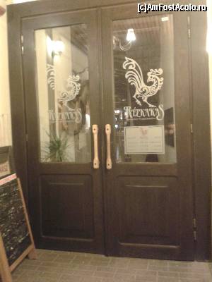 [P02] Veti recunoaste restaurantul dupa cocos » foto by spiros
 - 
<span class="allrVoted glyphicon glyphicon-heart hidden" id="av580509"></span>
<a class="m-l-10 hidden" id="sv580509" onclick="voting_Foto_DelVot(,580509,10730)" role="button">șterge vot <span class="glyphicon glyphicon-remove"></span></a>
<a id="v9580509" class=" c-red"  onclick="voting_Foto_SetVot(580509)" role="button"><span class="glyphicon glyphicon-heart-empty"></span> <b>LIKE</b> = Votează poza</a> <img class="hidden"  id="f580509W9" src="/imagini/loader.gif" border="0" /><span class="AjErrMes hidden" id="e580509ErM"></span>