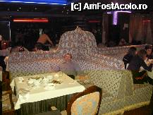 [P50] Coltarele din restaurant erau de nota 1o. » foto by DB-01-VIN
 - 
<span class="allrVoted glyphicon glyphicon-heart hidden" id="av290526"></span>
<a class="m-l-10 hidden" id="sv290526" onclick="voting_Foto_DelVot(,290526,10800)" role="button">șterge vot <span class="glyphicon glyphicon-remove"></span></a>
<a id="v9290526" class=" c-red"  onclick="voting_Foto_SetVot(290526)" role="button"><span class="glyphicon glyphicon-heart-empty"></span> <b>LIKE</b> = Votează poza</a> <img class="hidden"  id="f290526W9" src="/imagini/loader.gif" border="0" /><span class="AjErrMes hidden" id="e290526ErM"></span>