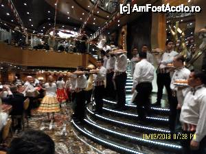 [P09] În restaurantul La Reggia - este seara italiană » foto by Alina53
 - 
<span class="allrVoted glyphicon glyphicon-heart hidden" id="av473828"></span>
<a class="m-l-10 hidden" id="sv473828" onclick="voting_Foto_DelVot(,473828,10802)" role="button">șterge vot <span class="glyphicon glyphicon-remove"></span></a>
<a id="v9473828" class=" c-red"  onclick="voting_Foto_SetVot(473828)" role="button"><span class="glyphicon glyphicon-heart-empty"></span> <b>LIKE</b> = Votează poza</a> <img class="hidden"  id="f473828W9" src="/imagini/loader.gif" border="0" /><span class="AjErrMes hidden" id="e473828ErM"></span>