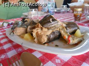[P19] Pensiunea Inima Deltei - Mila 23. La ciorba pescărească peștele este servit separat.  » foto by iulianic
 - 
<span class="allrVoted glyphicon glyphicon-heart hidden" id="av1104541"></span>
<a class="m-l-10 hidden" id="sv1104541" onclick="voting_Foto_DelVot(,1104541,10813)" role="button">șterge vot <span class="glyphicon glyphicon-remove"></span></a>
<a id="v91104541" class=" c-red"  onclick="voting_Foto_SetVot(1104541)" role="button"><span class="glyphicon glyphicon-heart-empty"></span> <b>LIKE</b> = Votează poza</a> <img class="hidden"  id="f1104541W9" src="/imagini/loader.gif" border="0" /><span class="AjErrMes hidden" id="e1104541ErM"></span>
