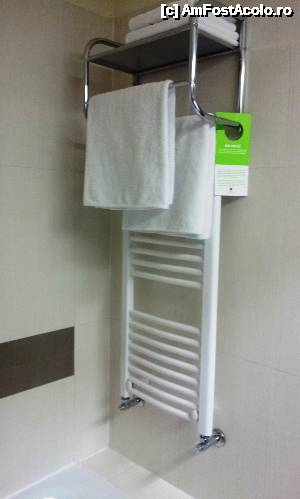 [P12] Hotel Cubix- baia camerei duble » foto by mirmicu
 - 
<span class="allrVoted glyphicon glyphicon-heart hidden" id="av479200"></span>
<a class="m-l-10 hidden" id="sv479200" onclick="voting_Foto_DelVot(,479200,10824)" role="button">șterge vot <span class="glyphicon glyphicon-remove"></span></a>
<a id="v9479200" class=" c-red"  onclick="voting_Foto_SetVot(479200)" role="button"><span class="glyphicon glyphicon-heart-empty"></span> <b>LIKE</b> = Votează poza</a> <img class="hidden"  id="f479200W9" src="/imagini/loader.gif" border="0" /><span class="AjErrMes hidden" id="e479200ErM"></span>