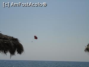 [P42] Parasailing...  » foto by maryka
 - 
<span class="allrVoted glyphicon glyphicon-heart hidden" id="av870170"></span>
<a class="m-l-10 hidden" id="sv870170" onclick="voting_Foto_DelVot(,870170,10982)" role="button">șterge vot <span class="glyphicon glyphicon-remove"></span></a>
<a id="v9870170" class=" c-red"  onclick="voting_Foto_SetVot(870170)" role="button"><span class="glyphicon glyphicon-heart-empty"></span> <b>LIKE</b> = Votează poza</a> <img class="hidden"  id="f870170W9" src="/imagini/loader.gif" border="0" /><span class="AjErrMes hidden" id="e870170ErM"></span>