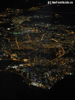 [P03] Doha, noaptea, din avion...  » foto by TraianS
 - 
<span class="allrVoted glyphicon glyphicon-heart hidden" id="av404155"></span>
<a class="m-l-10 hidden" id="sv404155" onclick="voting_Foto_DelVot(,404155,11020)" role="button">șterge vot <span class="glyphicon glyphicon-remove"></span></a>
<a id="v9404155" class=" c-red"  onclick="voting_Foto_SetVot(404155)" role="button"><span class="glyphicon glyphicon-heart-empty"></span> <b>LIKE</b> = Votează poza</a> <img class="hidden"  id="f404155W9" src="/imagini/loader.gif" border="0" /><span class="AjErrMes hidden" id="e404155ErM"></span>