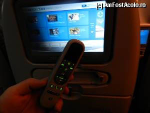 [P04] Scaunele au si un fel de telecomanda, pe care o puteti folosi si ca telefon. De aici aprindeti becul, chemati stewardesa, dati mai tare, mai incet etc. Aveti aceleasi optiuni si pe touch screen la tv.  » foto by TraianS
 - 
<span class="allrVoted glyphicon glyphicon-heart hidden" id="av404156"></span>
<a class="m-l-10 hidden" id="sv404156" onclick="voting_Foto_DelVot(,404156,11020)" role="button">șterge vot <span class="glyphicon glyphicon-remove"></span></a>
<a id="v9404156" class=" c-red"  onclick="voting_Foto_SetVot(404156)" role="button"><span class="glyphicon glyphicon-heart-empty"></span> <b>LIKE</b> = Votează poza</a> <img class="hidden"  id="f404156W9" src="/imagini/loader.gif" border="0" /><span class="AjErrMes hidden" id="e404156ErM"></span>