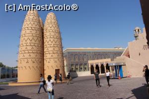 [P36] Doha, Katara, Sat Cultural, Turnurile pentru porumbei domină piața centrală » foto by mprofeanu
 - 
<span class="allrVoted glyphicon glyphicon-heart hidden" id="av800145"></span>
<a class="m-l-10 hidden" id="sv800145" onclick="voting_Foto_DelVot(,800145,11020)" role="button">șterge vot <span class="glyphicon glyphicon-remove"></span></a>
<a id="v9800145" class=" c-red"  onclick="voting_Foto_SetVot(800145)" role="button"><span class="glyphicon glyphicon-heart-empty"></span> <b>LIKE</b> = Votează poza</a> <img class="hidden"  id="f800145W9" src="/imagini/loader.gif" border="0" /><span class="AjErrMes hidden" id="e800145ErM"></span>