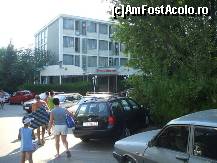[P01] Intrarea in hotel. Lumea vine de la plaja. » foto by calinb
 - 
<span class="allrVoted glyphicon glyphicon-heart hidden" id="av296952"></span>
<a class="m-l-10 hidden" id="sv296952" onclick="voting_Foto_DelVot(,296952,11085)" role="button">șterge vot <span class="glyphicon glyphicon-remove"></span></a>
<a id="v9296952" class=" c-red"  onclick="voting_Foto_SetVot(296952)" role="button"><span class="glyphicon glyphicon-heart-empty"></span> <b>LIKE</b> = Votează poza</a> <img class="hidden"  id="f296952W9" src="/imagini/loader.gif" border="0" /><span class="AjErrMes hidden" id="e296952ErM"></span>
