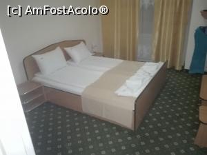 [P11] Camera cu pat matrimonial din apartament » foto by dantonela06
 - 
<span class="allrVoted glyphicon glyphicon-heart hidden" id="av919358"></span>
<a class="m-l-10 hidden" id="sv919358" onclick="voting_Foto_DelVot(,919358,11086)" role="button">șterge vot <span class="glyphicon glyphicon-remove"></span></a>
<a id="v9919358" class=" c-red"  onclick="voting_Foto_SetVot(919358)" role="button"><span class="glyphicon glyphicon-heart-empty"></span> <b>LIKE</b> = Votează poza</a> <img class="hidden"  id="f919358W9" src="/imagini/loader.gif" border="0" /><span class="AjErrMes hidden" id="e919358ErM"></span>