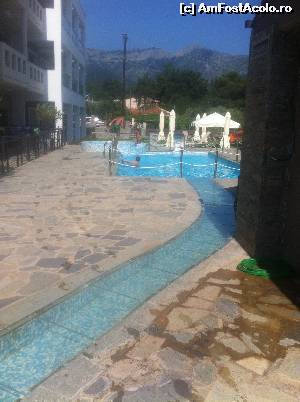 [P17] piscina adulti » foto by bianca17
 - 
<span class="allrVoted glyphicon glyphicon-heart hidden" id="av633121"></span>
<a class="m-l-10 hidden" id="sv633121" onclick="voting_Foto_DelVot(,633121,11158)" role="button">șterge vot <span class="glyphicon glyphicon-remove"></span></a>
<a id="v9633121" class=" c-red"  onclick="voting_Foto_SetVot(633121)" role="button"><span class="glyphicon glyphicon-heart-empty"></span> <b>LIKE</b> = Votează poza</a> <img class="hidden"  id="f633121W9" src="/imagini/loader.gif" border="0" /><span class="AjErrMes hidden" id="e633121ErM"></span>