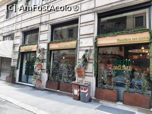 [P03] Il Mannarino Genova » foto by adso
 - 
<span class="allrVoted glyphicon glyphicon-heart hidden" id="av1543727"></span>
<a class="m-l-10 hidden" id="sv1543727" onclick="voting_Foto_DelVot(,1543727,11207)" role="button">șterge vot <span class="glyphicon glyphicon-remove"></span></a>
<a id="v91543727" class=" c-red"  onclick="voting_Foto_SetVot(1543727)" role="button"><span class="glyphicon glyphicon-heart-empty"></span> <b>LIKE</b> = Votează poza</a> <img class="hidden"  id="f1543727W9" src="/imagini/loader.gif" border="0" /><span class="AjErrMes hidden" id="e1543727ErM"></span>