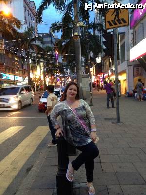 [P19] Hoinarind prin Kuala » foto by eduardradupaul*
 - 
<span class="allrVoted glyphicon glyphicon-heart hidden" id="av410258"></span>
<a class="m-l-10 hidden" id="sv410258" onclick="voting_Foto_DelVot(,410258,11217)" role="button">șterge vot <span class="glyphicon glyphicon-remove"></span></a>
<a id="v9410258" class=" c-red"  onclick="voting_Foto_SetVot(410258)" role="button"><span class="glyphicon glyphicon-heart-empty"></span> <b>LIKE</b> = Votează poza</a> <img class="hidden"  id="f410258W9" src="/imagini/loader.gif" border="0" /><span class="AjErrMes hidden" id="e410258ErM"></span>