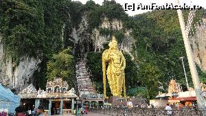 [P18] Templul hindus - Batu Caves » foto by capodecina
 - 
<span class="allrVoted glyphicon glyphicon-heart hidden" id="av518159"></span>
<a class="m-l-10 hidden" id="sv518159" onclick="voting_Foto_DelVot(,518159,11217)" role="button">șterge vot <span class="glyphicon glyphicon-remove"></span></a>
<a id="v9518159" class=" c-red"  onclick="voting_Foto_SetVot(518159)" role="button"><span class="glyphicon glyphicon-heart-empty"></span> <b>LIKE</b> = Votează poza</a> <img class="hidden"  id="f518159W9" src="/imagini/loader.gif" border="0" /><span class="AjErrMes hidden" id="e518159ErM"></span>