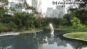 [P22] KLCC Park.  » foto by capodecina
 - 
<span class="allrVoted glyphicon glyphicon-heart hidden" id="av518163"></span>
<a class="m-l-10 hidden" id="sv518163" onclick="voting_Foto_DelVot(,518163,11217)" role="button">șterge vot <span class="glyphicon glyphicon-remove"></span></a>
<a id="v9518163" class=" c-red"  onclick="voting_Foto_SetVot(518163)" role="button"><span class="glyphicon glyphicon-heart-empty"></span> <b>LIKE</b> = Votează poza</a> <img class="hidden"  id="f518163W9" src="/imagini/loader.gif" border="0" /><span class="AjErrMes hidden" id="e518163ErM"></span>