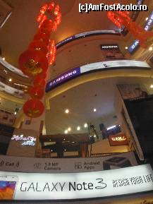 [P04] low yat plaza » foto by Marinusa
 - 
<span class="allrVoted glyphicon glyphicon-heart hidden" id="av498803"></span>
<a class="m-l-10 hidden" id="sv498803" onclick="voting_Foto_DelVot(,498803,11217)" role="button">șterge vot <span class="glyphicon glyphicon-remove"></span></a>
<a id="v9498803" class=" c-red"  onclick="voting_Foto_SetVot(498803)" role="button"><span class="glyphicon glyphicon-heart-empty"></span> <b>LIKE</b> = Votează poza</a> <img class="hidden"  id="f498803W9" src="/imagini/loader.gif" border="0" /><span class="AjErrMes hidden" id="e498803ErM"></span>