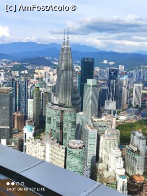 [P13] Turnurile Petronas văzute din KL Tower » foto by Pușcașu Marin
 - 
<span class="allrVoted glyphicon glyphicon-heart hidden" id="av1393639"></span>
<a class="m-l-10 hidden" id="sv1393639" onclick="voting_Foto_DelVot(,1393639,11217)" role="button">șterge vot <span class="glyphicon glyphicon-remove"></span></a>
<a id="v91393639" class=" c-red"  onclick="voting_Foto_SetVot(1393639)" role="button"><span class="glyphicon glyphicon-heart-empty"></span> <b>LIKE</b> = Votează poza</a> <img class="hidden"  id="f1393639W9" src="/imagini/loader.gif" border="0" /><span class="AjErrMes hidden" id="e1393639ErM"></span>