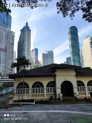 [P03] Tradițional și modern în Kuala Lumpur » foto by Pușcașu Marin
 - 
<span class="allrVoted glyphicon glyphicon-heart hidden" id="av1393629"></span>
<a class="m-l-10 hidden" id="sv1393629" onclick="voting_Foto_DelVot(,1393629,11217)" role="button">șterge vot <span class="glyphicon glyphicon-remove"></span></a>
<a id="v91393629" class=" c-red"  onclick="voting_Foto_SetVot(1393629)" role="button"><span class="glyphicon glyphicon-heart-empty"></span> <b>LIKE</b> = Votează poza</a> <img class="hidden"  id="f1393629W9" src="/imagini/loader.gif" border="0" /><span class="AjErrMes hidden" id="e1393629ErM"></span>