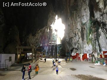 [P06] Batu Caves » foto by rentea
 - 
<span class="allrVoted glyphicon glyphicon-heart hidden" id="av829588"></span>
<a class="m-l-10 hidden" id="sv829588" onclick="voting_Foto_DelVot(,829588,11217)" role="button">șterge vot <span class="glyphicon glyphicon-remove"></span></a>
<a id="v9829588" class=" c-red"  onclick="voting_Foto_SetVot(829588)" role="button"><span class="glyphicon glyphicon-heart-empty"></span> <b>LIKE</b> = Votează poza</a> <img class="hidden"  id="f829588W9" src="/imagini/loader.gif" border="0" /><span class="AjErrMes hidden" id="e829588ErM"></span>