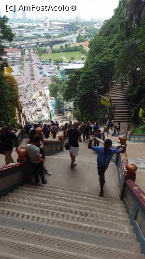 [P23] Batu Caves - scarile care iti pun la incercare conditia fizica » foto by r-Uca
 - 
<span class="allrVoted glyphicon glyphicon-heart hidden" id="av979495"></span>
<a class="m-l-10 hidden" id="sv979495" onclick="voting_Foto_DelVot(,979495,11217)" role="button">șterge vot <span class="glyphicon glyphicon-remove"></span></a>
<a id="v9979495" class=" c-red"  onclick="voting_Foto_SetVot(979495)" role="button"><span class="glyphicon glyphicon-heart-empty"></span> <b>LIKE</b> = Votează poza</a> <img class="hidden"  id="f979495W9" src="/imagini/loader.gif" border="0" /><span class="AjErrMes hidden" id="e979495ErM"></span>