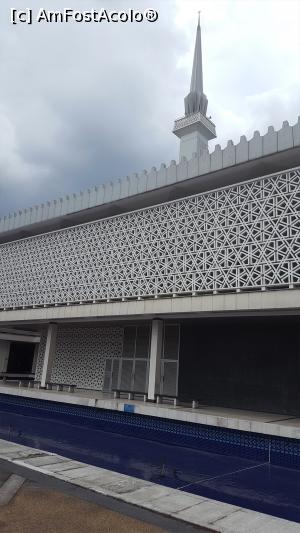 [P33] Masjid Negara - frumos din exterior » foto by r-Uca
 - 
<span class="allrVoted glyphicon glyphicon-heart hidden" id="av979510"></span>
<a class="m-l-10 hidden" id="sv979510" onclick="voting_Foto_DelVot(,979510,11217)" role="button">șterge vot <span class="glyphicon glyphicon-remove"></span></a>
<a id="v9979510" class=" c-red"  onclick="voting_Foto_SetVot(979510)" role="button"><span class="glyphicon glyphicon-heart-empty"></span> <b>LIKE</b> = Votează poza</a> <img class="hidden"  id="f979510W9" src="/imagini/loader.gif" border="0" /><span class="AjErrMes hidden" id="e979510ErM"></span>