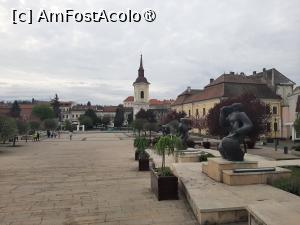 [P06] Esplanada Teatrului (hotelul este în spatele Turnului Bisericii Franciscane)  » foto by adso
 - 
<span class="allrVoted glyphicon glyphicon-heart hidden" id="av1452287"></span>
<a class="m-l-10 hidden" id="sv1452287" onclick="voting_Foto_DelVot(,1452287,11221)" role="button">șterge vot <span class="glyphicon glyphicon-remove"></span></a>
<a id="v91452287" class=" c-red"  onclick="voting_Foto_SetVot(1452287)" role="button"><span class="glyphicon glyphicon-heart-empty"></span> <b>LIKE</b> = Votează poza</a> <img class="hidden"  id="f1452287W9" src="/imagini/loader.gif" border="0" /><span class="AjErrMes hidden" id="e1452287ErM"></span>