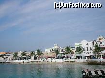 [P33] vedere din ferry catre faleza din Cozumel » foto by Marinusch
 - 
<span class="allrVoted glyphicon glyphicon-heart hidden" id="av339586"></span>
<a class="m-l-10 hidden" id="sv339586" onclick="voting_Foto_DelVot(,339586,11226)" role="button">șterge vot <span class="glyphicon glyphicon-remove"></span></a>
<a id="v9339586" class=" c-red"  onclick="voting_Foto_SetVot(339586)" role="button"><span class="glyphicon glyphicon-heart-empty"></span> <b>LIKE</b> = Votează poza</a> <img class="hidden"  id="f339586W9" src="/imagini/loader.gif" border="0" /><span class="AjErrMes hidden" id="e339586ErM"></span>
