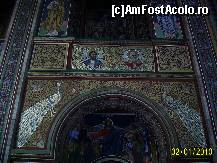 [P04] paunii, un simbol mai rar intalnit in bisericile noastre » foto by petrus95
 - 
<span class="allrVoted glyphicon glyphicon-heart hidden" id="av42519"></span>
<a class="m-l-10 hidden" id="sv42519" onclick="voting_Foto_DelVot(,42519,11228)" role="button">șterge vot <span class="glyphicon glyphicon-remove"></span></a>
<a id="v942519" class=" c-red"  onclick="voting_Foto_SetVot(42519)" role="button"><span class="glyphicon glyphicon-heart-empty"></span> <b>LIKE</b> = Votează poza</a> <img class="hidden"  id="f42519W9" src="/imagini/loader.gif" border="0" /><span class="AjErrMes hidden" id="e42519ErM"></span>