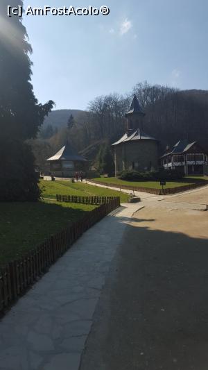[P06] Biserica » foto by iulian68
 - 
<span class="allrVoted glyphicon glyphicon-heart hidden" id="av724775"></span>
<a class="m-l-10 hidden" id="sv724775" onclick="voting_Foto_DelVot(,724775,11234)" role="button">șterge vot <span class="glyphicon glyphicon-remove"></span></a>
<a id="v9724775" class=" c-red"  onclick="voting_Foto_SetVot(724775)" role="button"><span class="glyphicon glyphicon-heart-empty"></span> <b>LIKE</b> = Votează poza</a> <img class="hidden"  id="f724775W9" src="/imagini/loader.gif" border="0" /><span class="AjErrMes hidden" id="e724775ErM"></span>