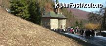 [P12] Mânăstirea Prislop - ascultând slujba... » foto by Dragoș_MD
 - 
<span class="allrVoted glyphicon glyphicon-heart hidden" id="av304595"></span>
<a class="m-l-10 hidden" id="sv304595" onclick="voting_Foto_DelVot(,304595,11234)" role="button">șterge vot <span class="glyphicon glyphicon-remove"></span></a>
<a id="v9304595" class=" c-red"  onclick="voting_Foto_SetVot(304595)" role="button"><span class="glyphicon glyphicon-heart-empty"></span> <b>LIKE</b> = Votează poza</a> <img class="hidden"  id="f304595W9" src="/imagini/loader.gif" border="0" /><span class="AjErrMes hidden" id="e304595ErM"></span>