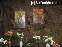 [P12] Manastirea Prislop - detaliu din chilia sapata in piatra » foto by sunflower
 - 
<span class="allrVoted glyphicon glyphicon-heart hidden" id="av304453"></span>
<a class="m-l-10 hidden" id="sv304453" onclick="voting_Foto_DelVot(,304453,11234)" role="button">șterge vot <span class="glyphicon glyphicon-remove"></span></a>
<a id="v9304453" class=" c-red"  onclick="voting_Foto_SetVot(304453)" role="button"><span class="glyphicon glyphicon-heart-empty"></span> <b>LIKE</b> = Votează poza</a> <img class="hidden"  id="f304453W9" src="/imagini/loader.gif" border="0" /><span class="AjErrMes hidden" id="e304453ErM"></span>
