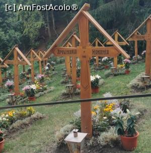 [P13] Morminte de măicuţe care au slujit la mrea Prislop » foto by Michi
 - 
<span class="allrVoted glyphicon glyphicon-heart hidden" id="av1496991"></span>
<a class="m-l-10 hidden" id="sv1496991" onclick="voting_Foto_DelVot(,1496991,11234)" role="button">șterge vot <span class="glyphicon glyphicon-remove"></span></a>
<a id="v91496991" class=" c-red"  onclick="voting_Foto_SetVot(1496991)" role="button"><span class="glyphicon glyphicon-heart-empty"></span> <b>LIKE</b> = Votează poza</a> <img class="hidden"  id="f1496991W9" src="/imagini/loader.gif" border="0" /><span class="AjErrMes hidden" id="e1496991ErM"></span>