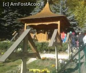 [P08] Mormântul Sf. Arsenie Boca » foto by Michi
 - 
<span class="allrVoted glyphicon glyphicon-heart hidden" id="av1496986"></span>
<a class="m-l-10 hidden" id="sv1496986" onclick="voting_Foto_DelVot(,1496986,11234)" role="button">șterge vot <span class="glyphicon glyphicon-remove"></span></a>
<a id="v91496986" class=" c-red"  onclick="voting_Foto_SetVot(1496986)" role="button"><span class="glyphicon glyphicon-heart-empty"></span> <b>LIKE</b> = Votează poza</a> <img class="hidden"  id="f1496986W9" src="/imagini/loader.gif" border="0" /><span class="AjErrMes hidden" id="e1496986ErM"></span>