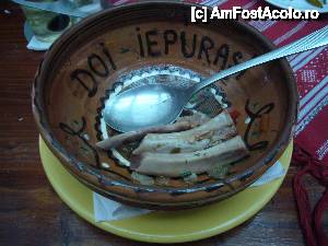 [P17] Popasul 'La doi iepurasi' - foarte buna ciorba de fasole, mai-mai sa nu ramana nici oasele » foto by turist.real
 - 
<span class="allrVoted glyphicon glyphicon-heart hidden" id="av431780"></span>
<a class="m-l-10 hidden" id="sv431780" onclick="voting_Foto_DelVot(,431780,11237)" role="button">șterge vot <span class="glyphicon glyphicon-remove"></span></a>
<a id="v9431780" class=" c-red"  onclick="voting_Foto_SetVot(431780)" role="button"><span class="glyphicon glyphicon-heart-empty"></span> <b>LIKE</b> = Votează poza</a> <img class="hidden"  id="f431780W9" src="/imagini/loader.gif" border="0" /><span class="AjErrMes hidden" id="e431780ErM"></span>