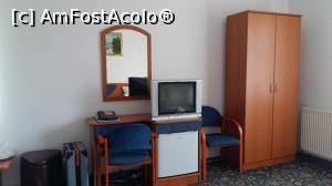 [P02] Zona cu biroul, TV si frigiderul » foto by adrianaglogo
 - 
<span class="allrVoted glyphicon glyphicon-heart hidden" id="av998669"></span>
<a class="m-l-10 hidden" id="sv998669" onclick="voting_Foto_DelVot(,998669,11260)" role="button">șterge vot <span class="glyphicon glyphicon-remove"></span></a>
<a id="v9998669" class=" c-red"  onclick="voting_Foto_SetVot(998669)" role="button"><span class="glyphicon glyphicon-heart-empty"></span> <b>LIKE</b> = Votează poza</a> <img class="hidden"  id="f998669W9" src="/imagini/loader.gif" border="0" /><span class="AjErrMes hidden" id="e998669ErM"></span>