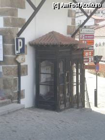 [P24] Cabinele telefonice tip englezesc de la intrarea in sat. » foto by alinaro
 - 
<span class="allrVoted glyphicon glyphicon-heart hidden" id="av305136"></span>
<a class="m-l-10 hidden" id="sv305136" onclick="voting_Foto_DelVot(,305136,11267)" role="button">șterge vot <span class="glyphicon glyphicon-remove"></span></a>
<a id="v9305136" class=" c-red"  onclick="voting_Foto_SetVot(305136)" role="button"><span class="glyphicon glyphicon-heart-empty"></span> <b>LIKE</b> = Votează poza</a> <img class="hidden"  id="f305136W9" src="/imagini/loader.gif" border="0" /><span class="AjErrMes hidden" id="e305136ErM"></span>