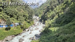 [P29] Valea Langtang » foto by Mika
 - 
<span class="allrVoted glyphicon glyphicon-heart hidden" id="av1506013"></span>
<a class="m-l-10 hidden" id="sv1506013" onclick="voting_Foto_DelVot(,1506013,11367)" role="button">șterge vot <span class="glyphicon glyphicon-remove"></span></a>
<a id="v91506013" class=" c-red"  onclick="voting_Foto_SetVot(1506013)" role="button"><span class="glyphicon glyphicon-heart-empty"></span> <b>LIKE</b> = Votează poza</a> <img class="hidden"  id="f1506013W9" src="/imagini/loader.gif" border="0" /><span class="AjErrMes hidden" id="e1506013ErM"></span>