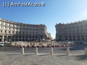 [P39] Piazza della Repubblica » foto by adso
 - 
<span class="allrVoted glyphicon glyphicon-heart hidden" id="av1536456"></span>
<a class="m-l-10 hidden" id="sv1536456" onclick="voting_Foto_DelVot(,1536456,11376)" role="button">șterge vot <span class="glyphicon glyphicon-remove"></span></a>
<a id="v91536456" class=" c-red"  onclick="voting_Foto_SetVot(1536456)" role="button"><span class="glyphicon glyphicon-heart-empty"></span> <b>LIKE</b> = Votează poza</a> <img class="hidden"  id="f1536456W9" src="/imagini/loader.gif" border="0" /><span class="AjErrMes hidden" id="e1536456ErM"></span>
